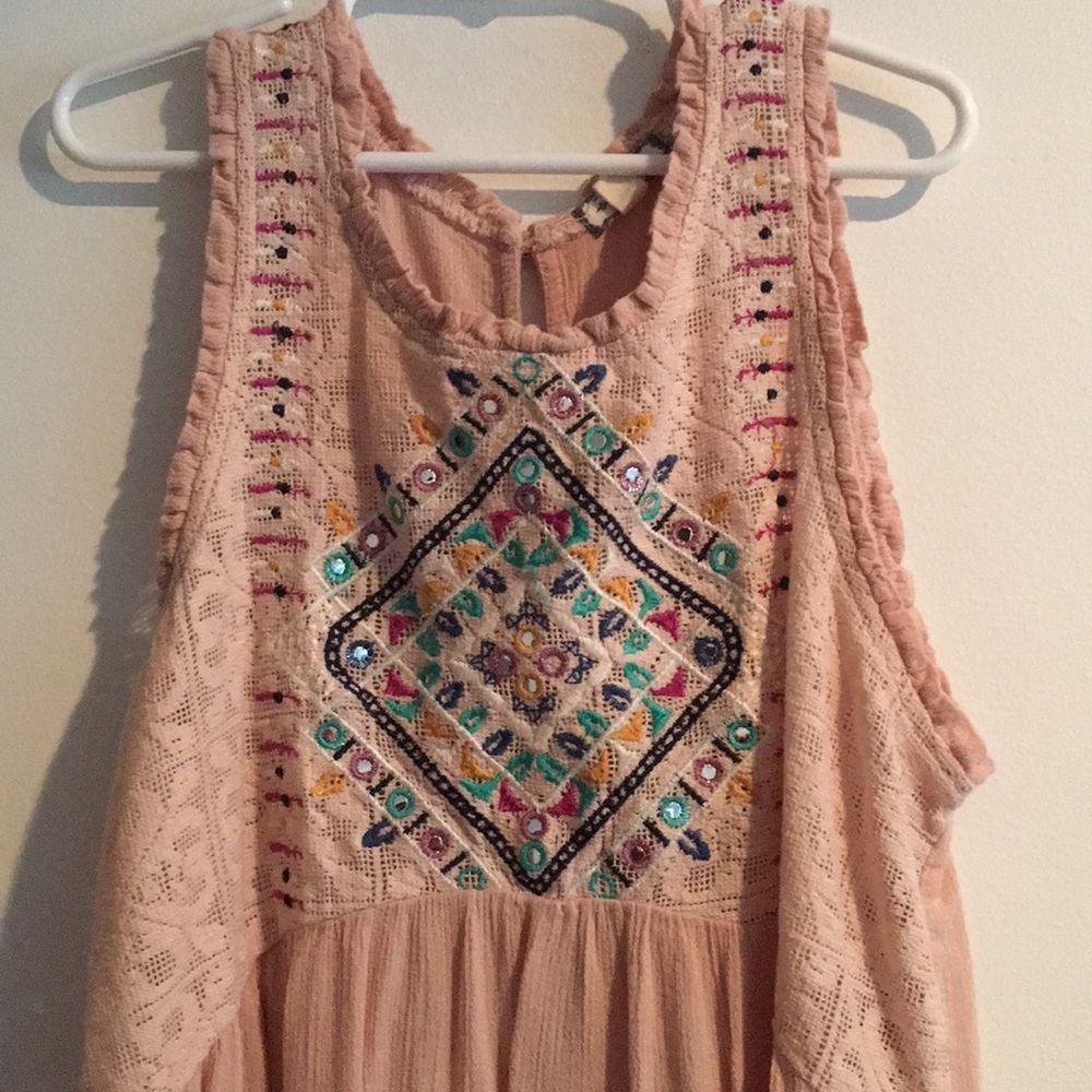 Sleeveless flowy top